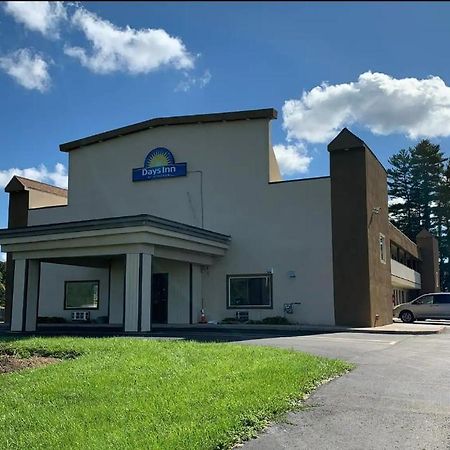 Days Inn By Wyndham Bellville Mansfield Dış mekan fotoğraf